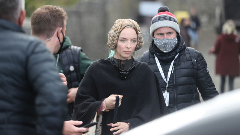 Jodie Comer and Adam Driver wear face coverings on set of The Last Duel Jodie Comer and Adam Driver wear face coverings on set of The Last Duel