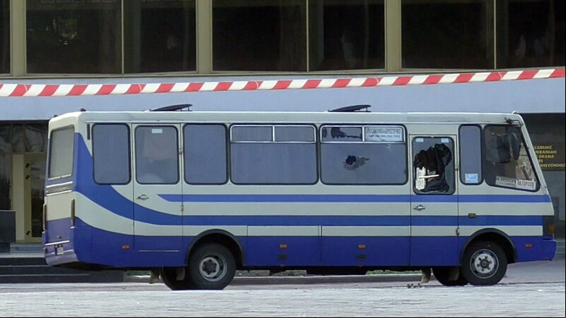 Ukraine hostage-taker surrenders with bus engers unharmed Ukraine hostage-taker surrenders with bus engers unharmed