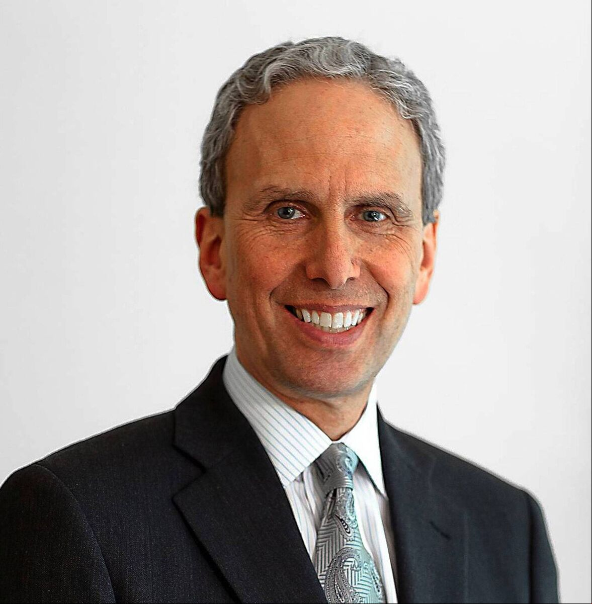 OFFERING GUIDANCE: Meditation guru Bob Roth. OFFERING GUIDANCE: Meditation guru Bob Roth.