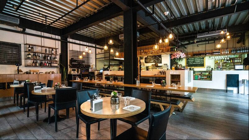 LATEST: Indoor dining to resume on Monday, with guidelines to come for pubs and restaurants LATEST: Indoor dining to resume on Monday, with guidelines to come for pubs and restaurants