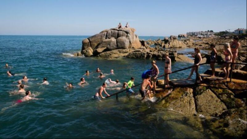 Heatwave officially declared as temperatures hit 25 degrees for fifth day in a row Heatwave officially declared as temperatures hit 25 degrees for fifth day in a row