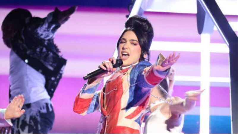 Dua Lipa leads lineup on US festive tour Dua Lipa leads lineup on US festive tour