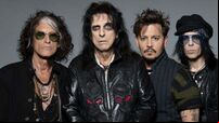 Johnny Depp to tour UK with rock band Hollywood Vampires next summer