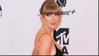 In Pictures: Taylor Swift dazzles on red carpet at MTV Europe Music Awards