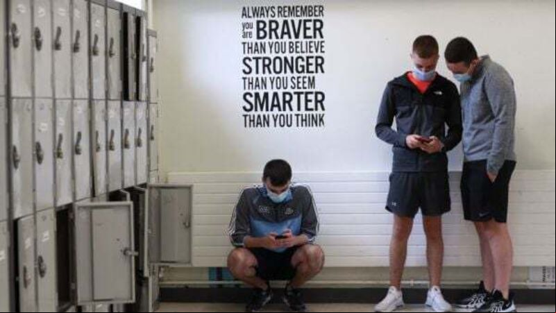 Leaving Cert students urge Foley to stick to 'no cliff edge' pledge Leaving Cert students urge Foley to stick to 'no cliff edge' pledge