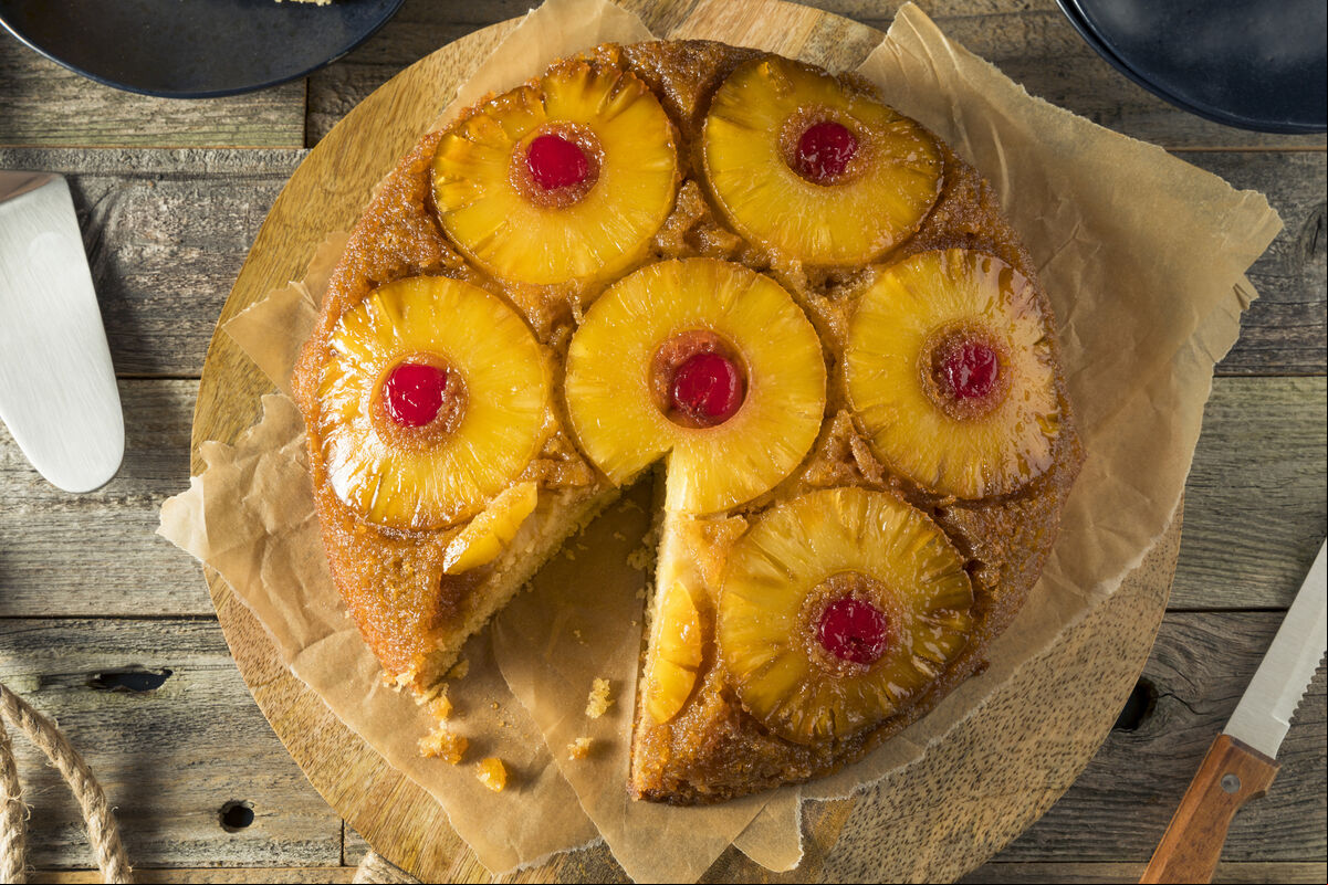 Pineapple Upside Down Cake with Cherries Pineapple Upside Down Cake with Cherries