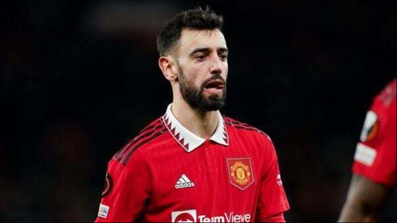 Bruno Fernandes set to avoid FA punishment for appearing to touch assistant ref Bruno Fernandes set to avoid FA punishment for appearing to touch assistant ref