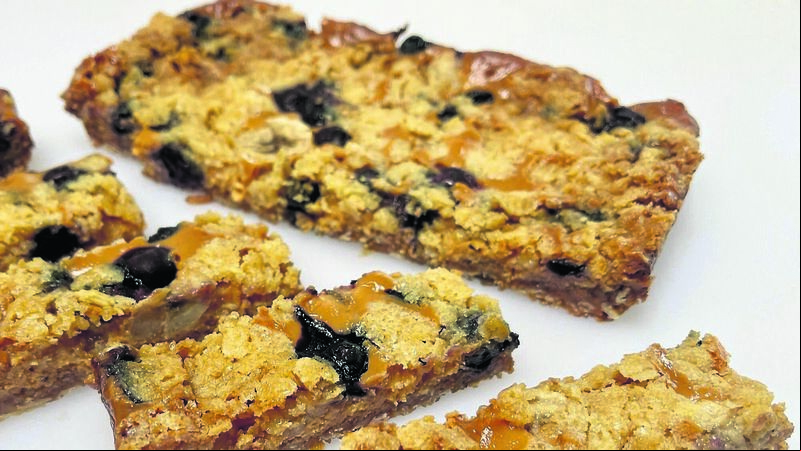Recipe: Blueberry, Banana & Caramel Oat and Cream Cheese Bars Recipe: Blueberry, Banana & Caramel Oat and Cream Cheese Bars