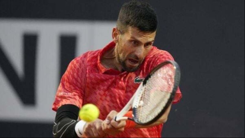 Novak Djokovic makes winning return at Italian Open despite complaints Novak Djokovic makes winning return at Italian Open despite complaints