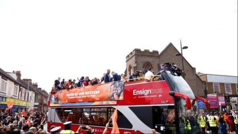 Fans celebrate Luton’s fairytale promotion to Premier League at civic parade Fans celebrate Luton’s fairytale promotion to Premier League at civic parade