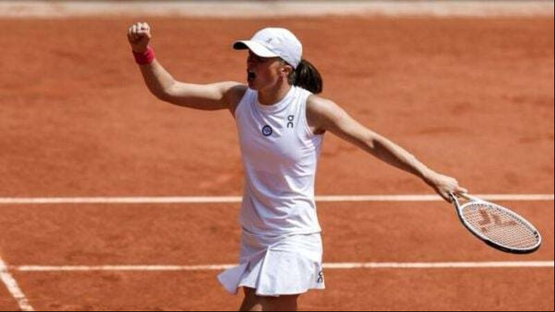 French Open: Iga Swiatek sees off Coco Gauff challenge to reach semi-finals French Open: Iga Swiatek sees off Coco Gauff challenge to reach semi-finals