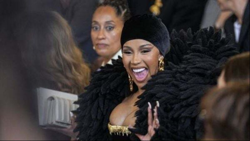 Cardi B dons dramatic feather-like bolero at Paris Fashion Week Cardi B dons dramatic feather-like bolero at Paris Fashion Week