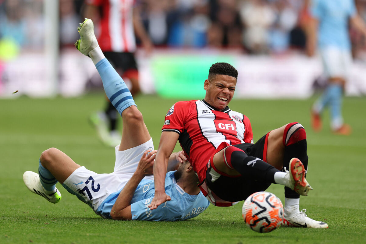 Sheffield United's William Osula (right) and Manchester City's Josko Gvardiol battle for the ball during the Premier League match at Bramall Lane, Sheffield. Picture: Bradley Collyer/PA Wire. Sheffield United's William Osula (right) and Manchester City's Josko Gvardiol battle for the ball during the Premier League match at Bramall Lane, Sheffield. Picture: Bradley Collyer/PA Wire.