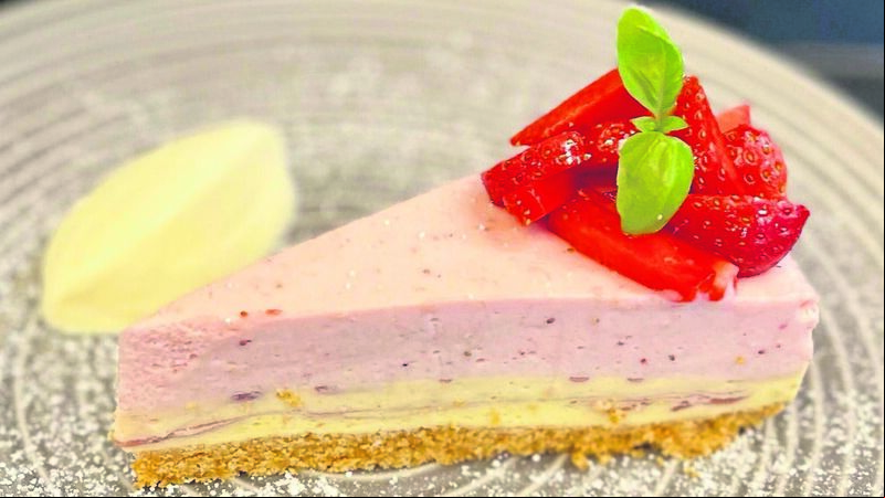 Recipe: Strawberries and Cream Cheesecake Recipe: Strawberries and Cream Cheesecake