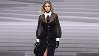 Punk-inspired glamour as Gigi Hadid walks Versace’s Milan Fashion Week show