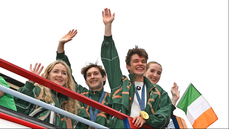 Pictures: Thousands turn out in Skibbereen to welcome home Olympic rowing heroes Pictures: Thousands turn out in Skibbereen to welcome home Olympic rowing heroes