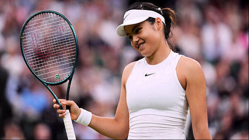 Emma Raducanu ends losing run with win over Maria Sakkari
