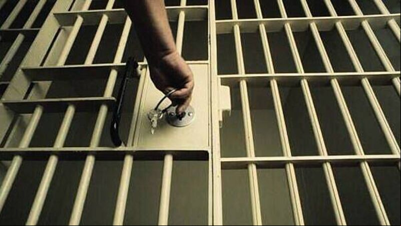 Mother-of-two (34) jailed for role in robbery of two 'unfortunate' New Zealand tourists Mother-of-two (34) jailed for role in robbery of two 'unfortunate' New Zealand tourists