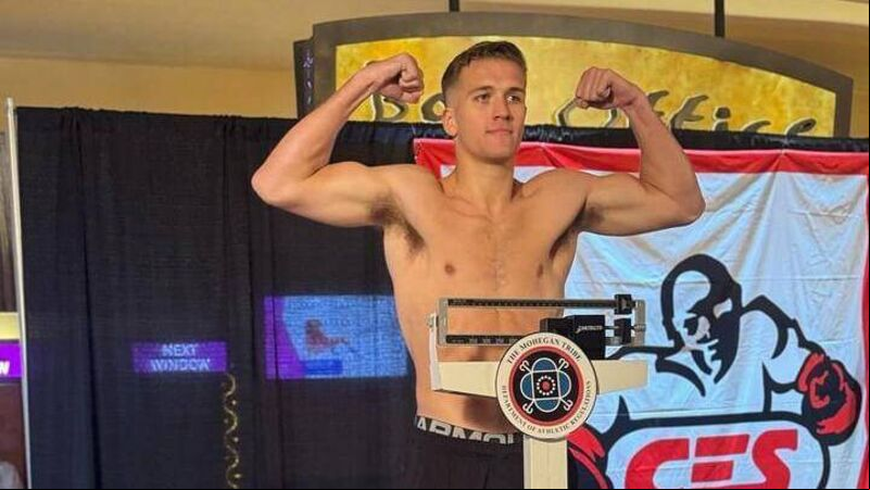 Cork pro boxers Tommy Hyde and Cathal Crowley are hoping to keep their upward progression going with fights in April Cork pro boxers Tommy Hyde and Cathal Crowley are hoping to keep their upward progression going with fights in April