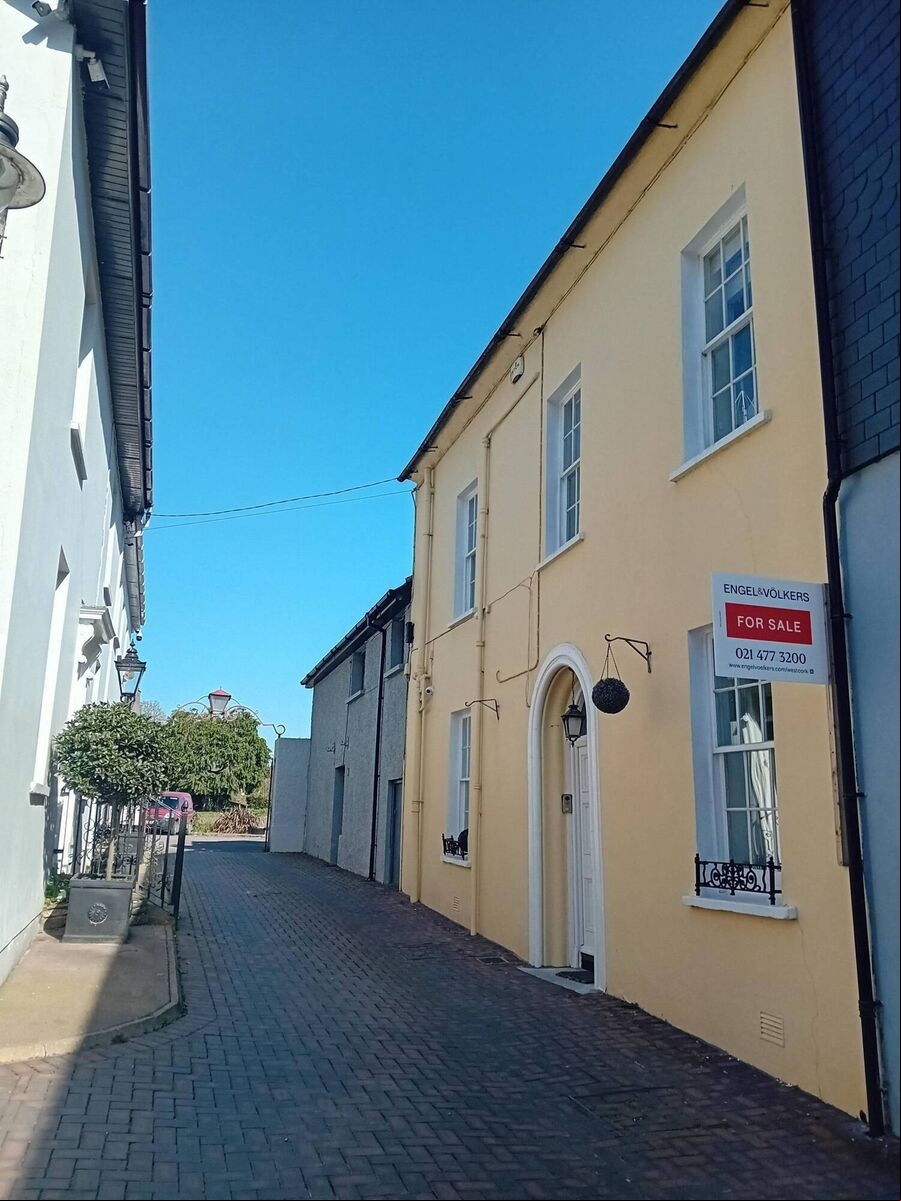 2, Bowling Green, Kinsale, is a Georgian beauty overlooking the harbour, once the home of a famous rock star. 2, Bowling Green, Kinsale, is a Georgian beauty overlooking the harbour, once the home of a famous rock star.