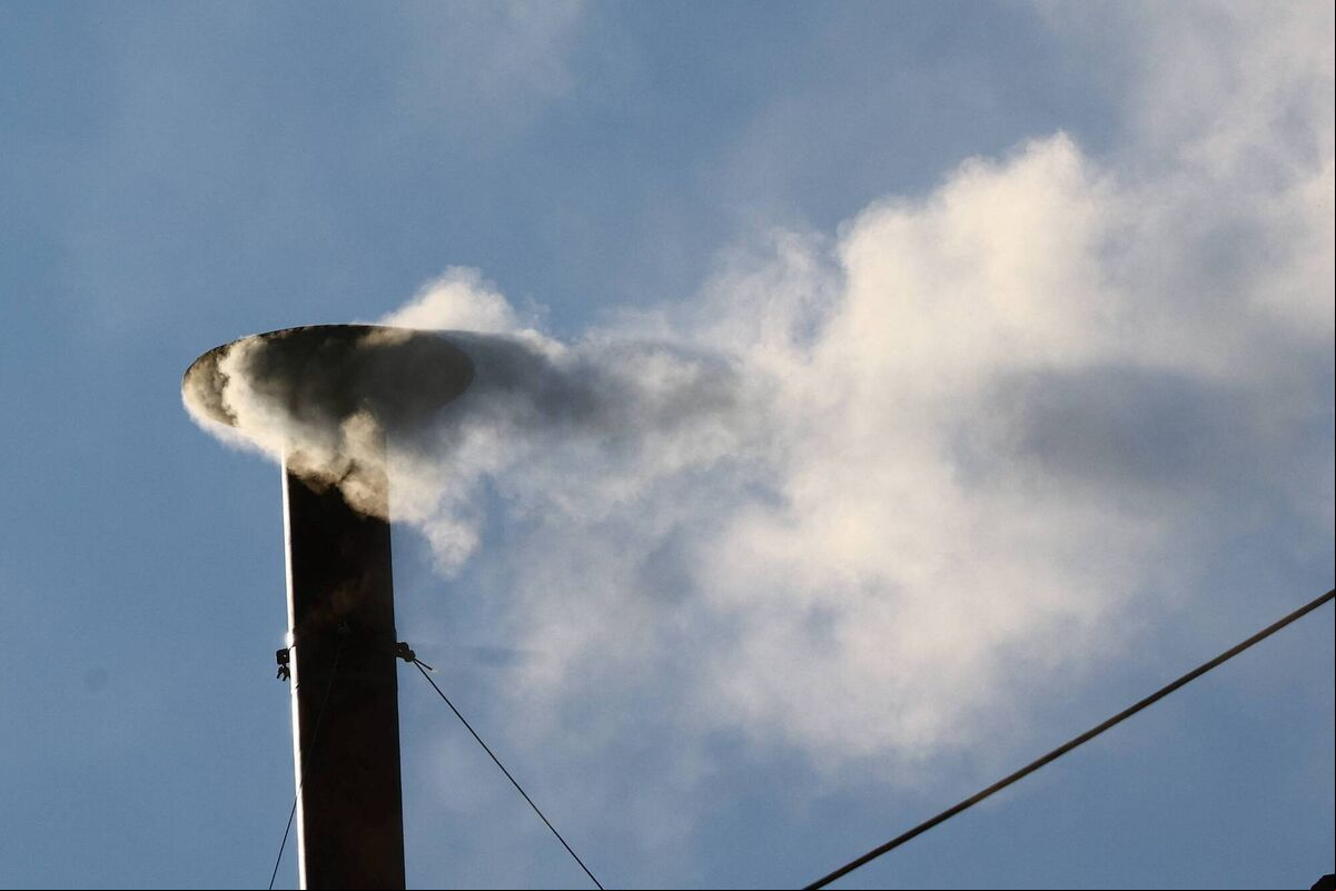 White smoke rises from the chimney on the Sistine Chapel, indicating that a new pope has been elected at the Vatican, May 8, 2025. REUTERS/Yara Nardi White smoke rises from the chimney on the Sistine Chapel, indicating that a new pope has been elected at the Vatican, May 8, 2025. REUTERS/Yara Nardi