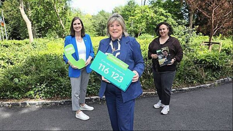 Samaritans volunteers answer 50 calls an hour, research shows Samaritans volunteers answer 50 calls an hour, research shows