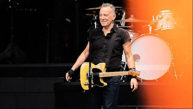 Bruce Springsteen ed by Paul McCartney at Liverpool concert