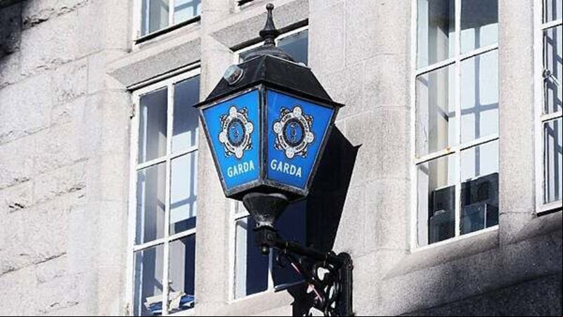 Man (40s) arrested after burglary of €100k worth of jewellery in Dublin Man (40s) arrested after burglary of €100k worth of jewellery in Dublin